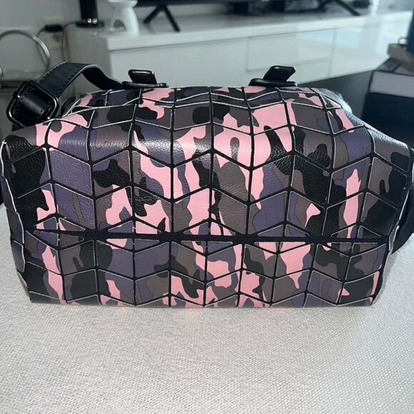 PATRICIA LUCA Milano Geo Shaped Pink Camo Hand Bag Shoulder Strap - Picture 7 of 7
